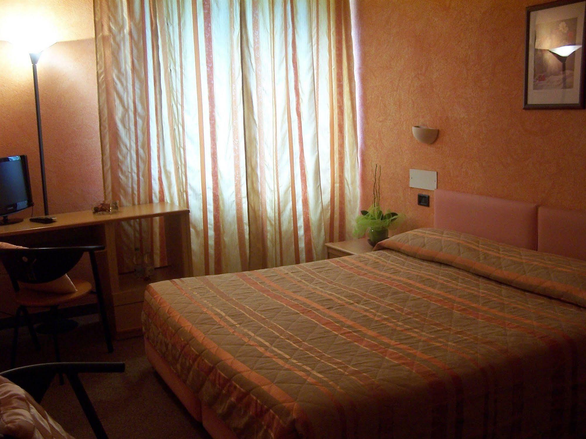Hotel Panoramico Lago D'Orta (Adults Only) 마돈나 델 사소 외부 사진